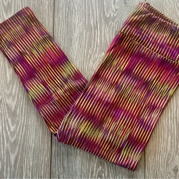 LulaRoe leggings OS - LuLa is known for their butter soft leggings!! - Picture 1 of 2